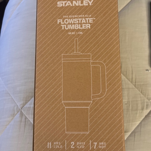 THE QUENCHER H2.0 FLOWSTATE™ TUMBLER | 40 OZ - Picture 2 of 4